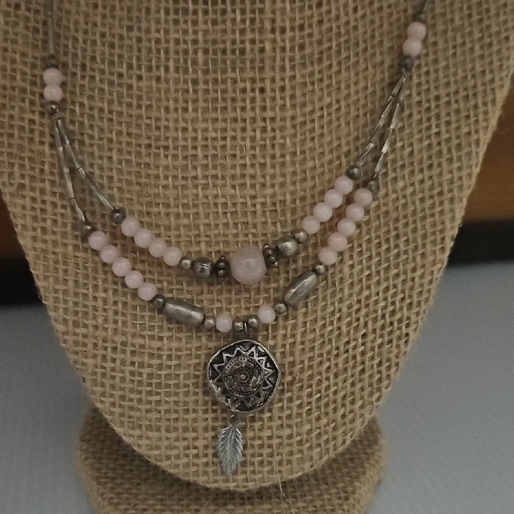 Unique Native American Inspired and Beaded Necklace. See The Craftmanship!!! - Picture 2 of 9